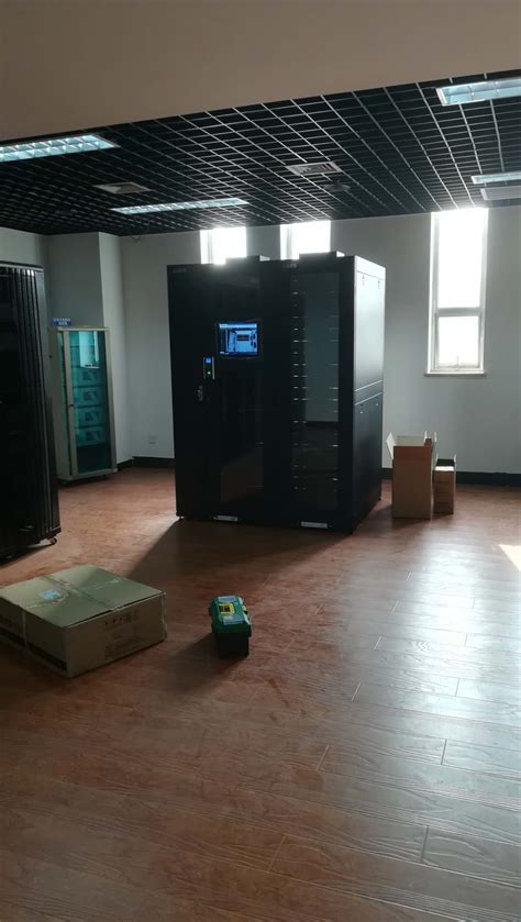 河北大学计算机网络机房一体化机柜案例 - 雷迪司