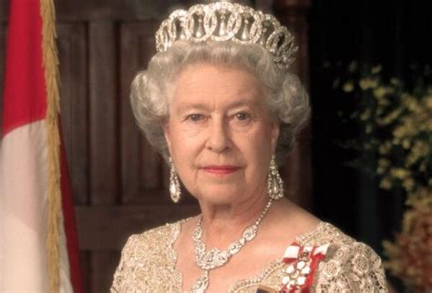 英国女王和首相的区别，女王尊贵无实权（首相是权力最高者 ...