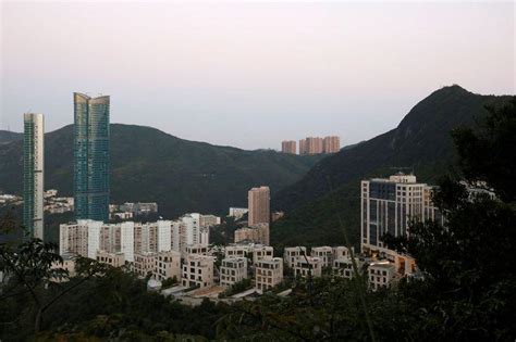 李嘉诚香港25亿别墅，其实也才5百平米，他自己的房间才十平米